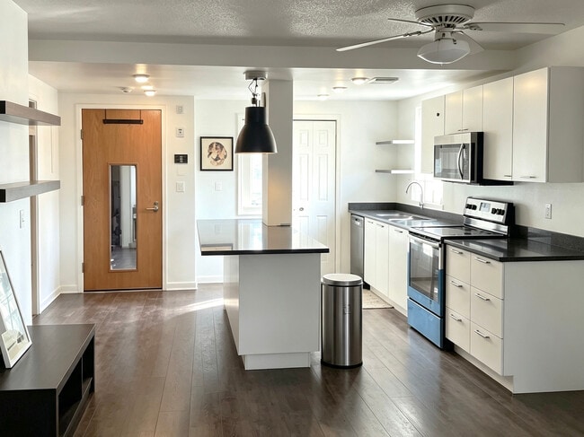 Open Kitchen - 100 Ledgewood Dr Unidad 412
