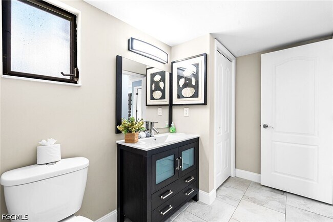 Photo - 2328 SE 27th St