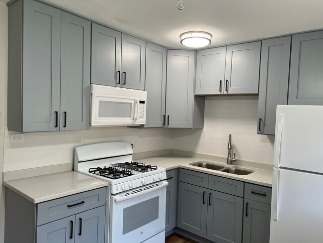 Photo - 593 Park Plz Unit 1