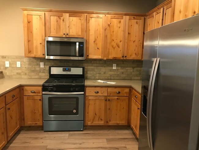 Photo - Single Level Home 3 Bedroom / 2 Bathroom in NW Redmond Oregon - PENDING APPLICATION