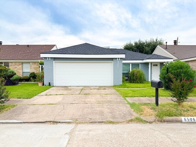 Building Photo - 6506 Briar Glade Dr Rental