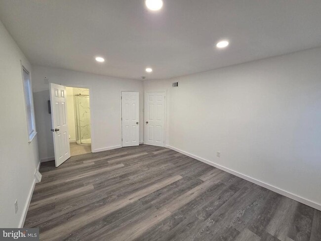 Photo - 8947 Alton St