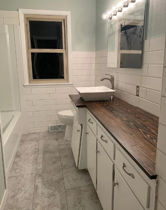 Photo - 402 N Division St