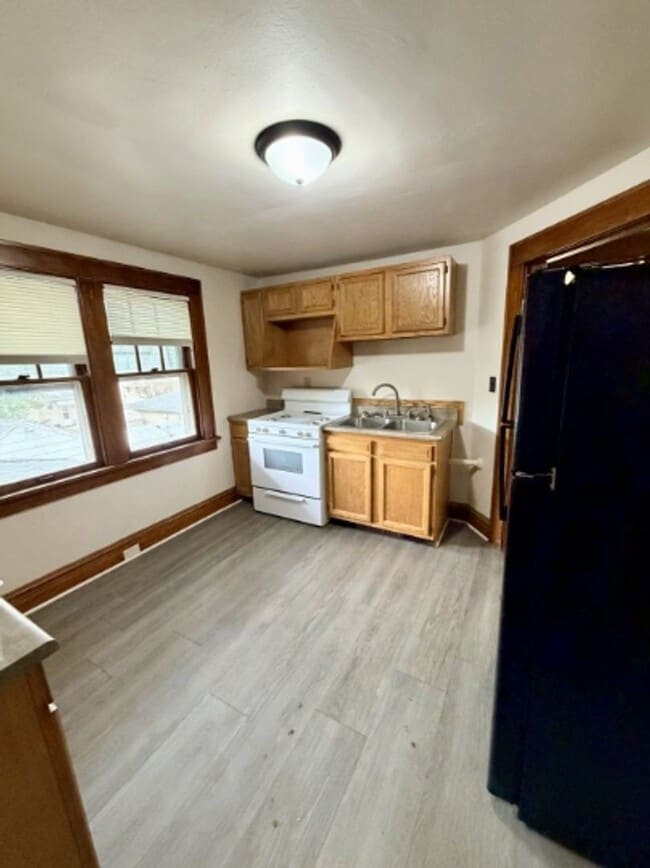 Photo - 1251 Walnut St Unit A- Upper