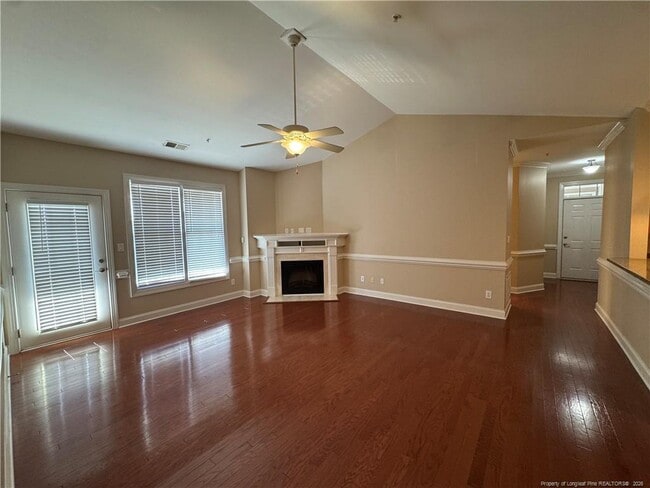Photo - 210 Fountainhead Ln