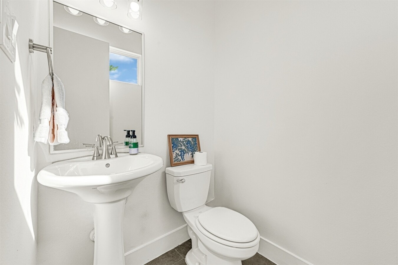 Photo - 3313 Baer St