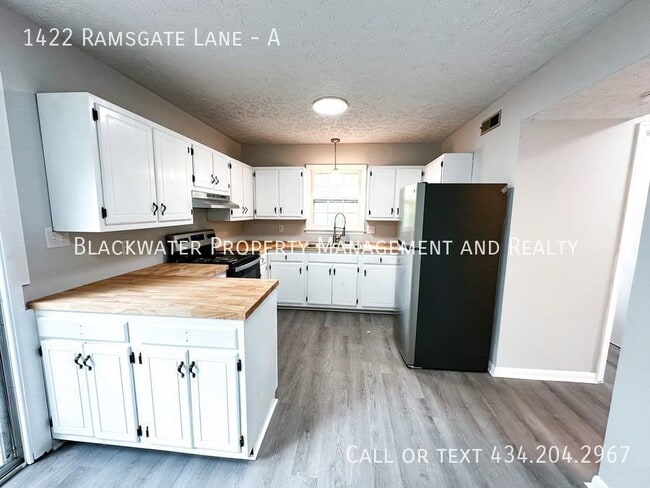 Photo - 1422 Ramsgate Ln Unit A