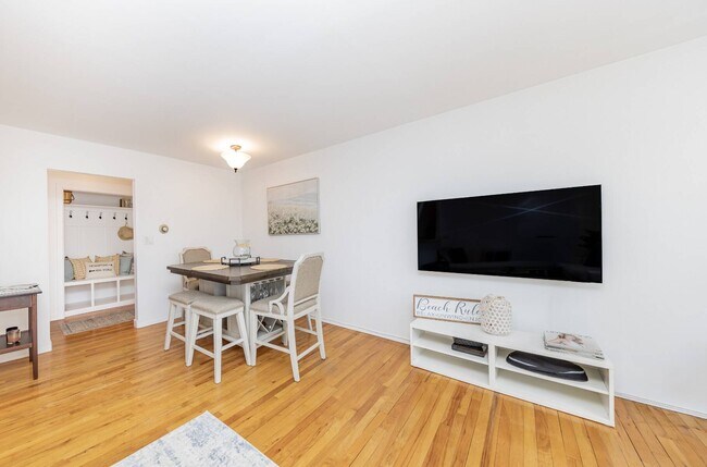 Photo - 26 Layton Ave