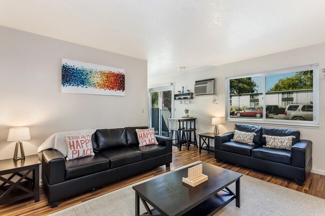 Photo - The Social Chico®