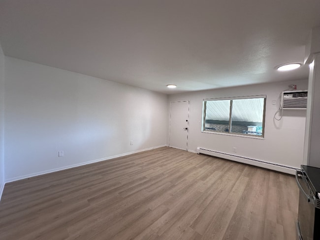 Photo - 1612 Garfield Ave