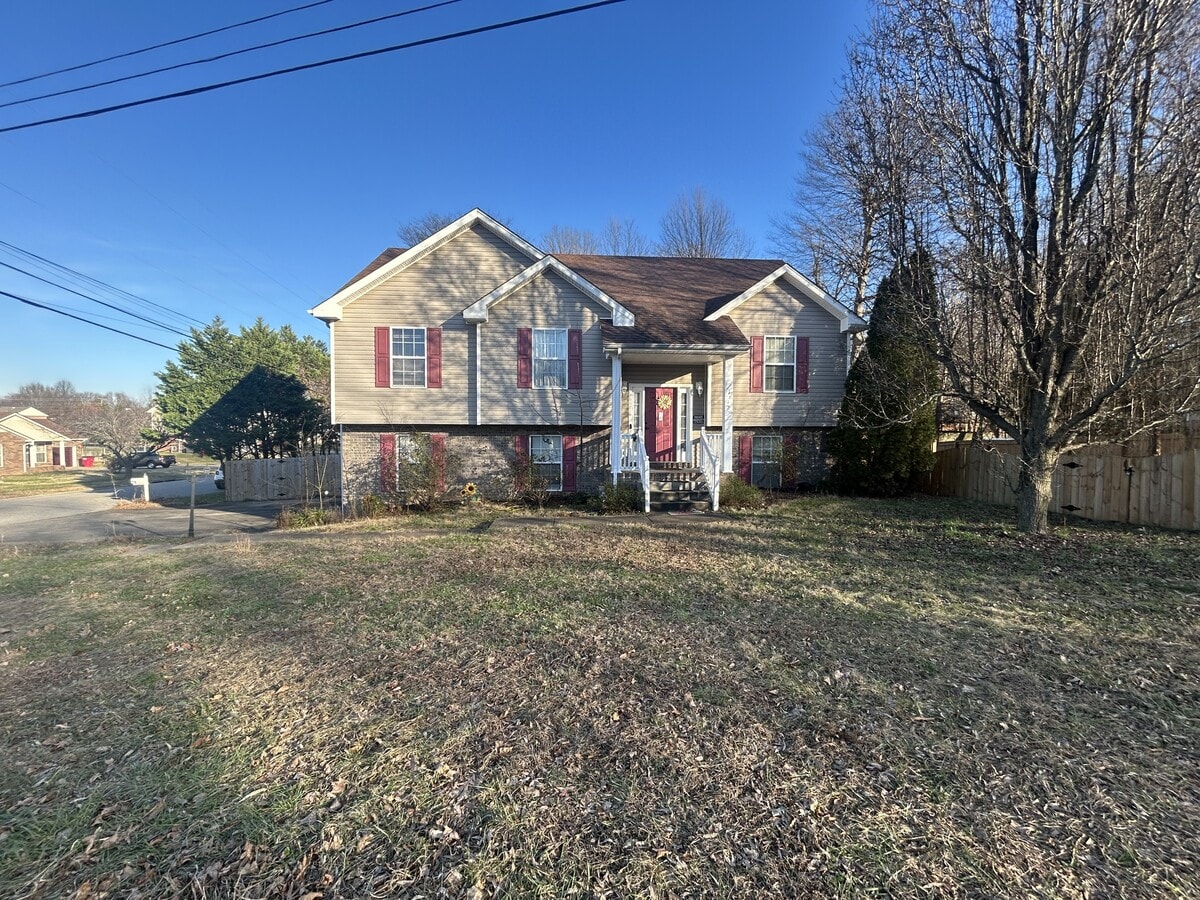 Photo - 1512 Barrywood Cir W