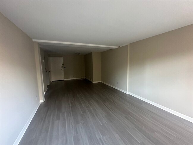 Photo - 375 Harvard St Unidad 16A