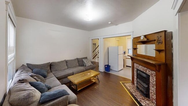 802 E Kingsley St Unit 1