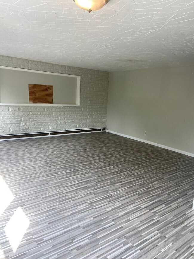 Building Photo - 54 Brookdale Ave Unit 1