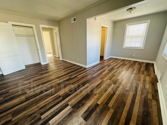 Photo - 3235 Southern Ave