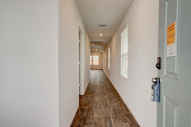 Photo - 121 Roanwood Dr