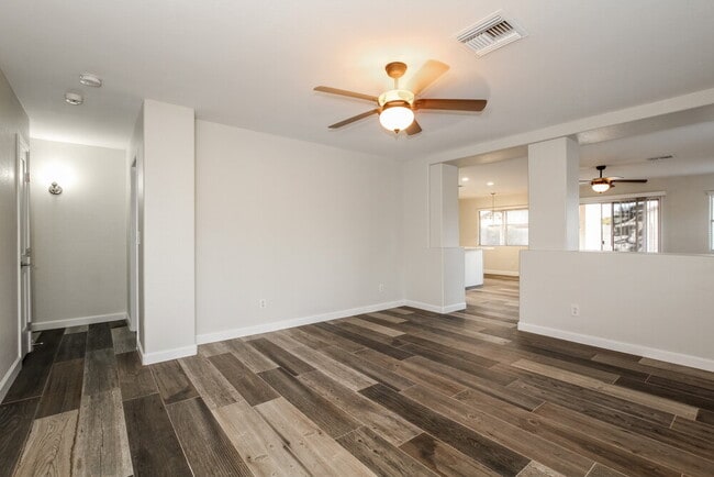 Photo - 2902 W Irma Ln