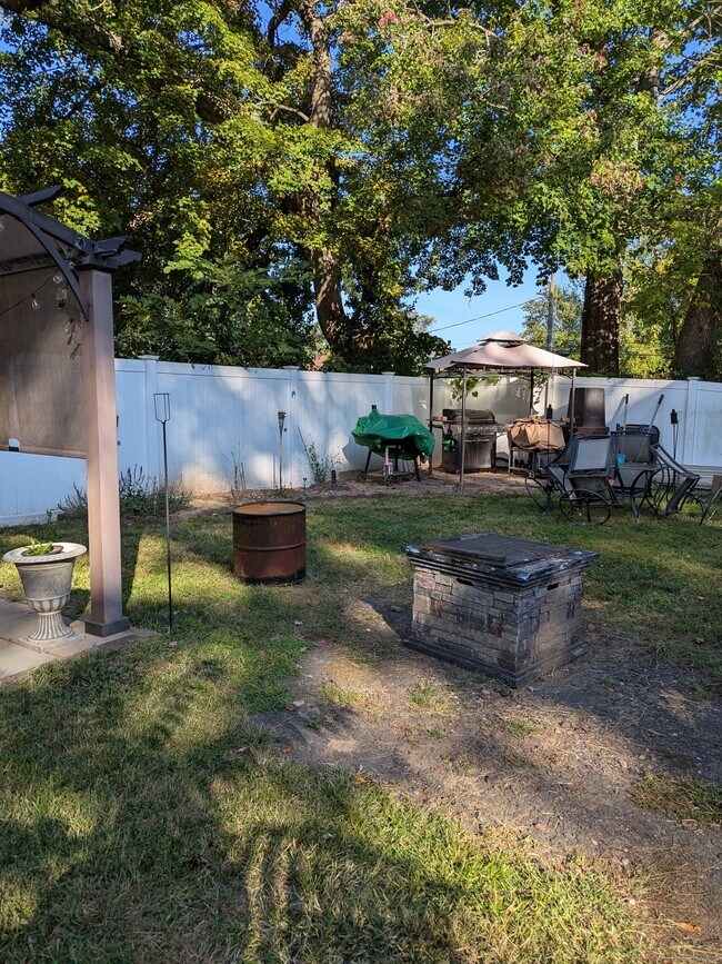 Photo - 151 Enfield St