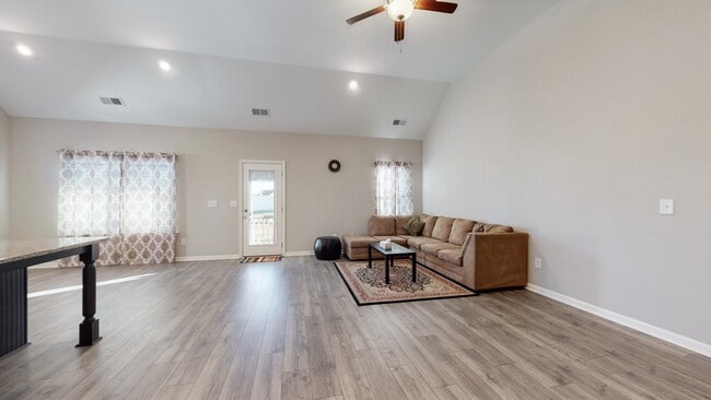 Building Photo - 317 Edgefield Ct Rental