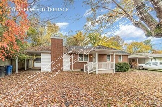 Building Photo - Brick ranch home on cul-de-sac!! Fenced in...