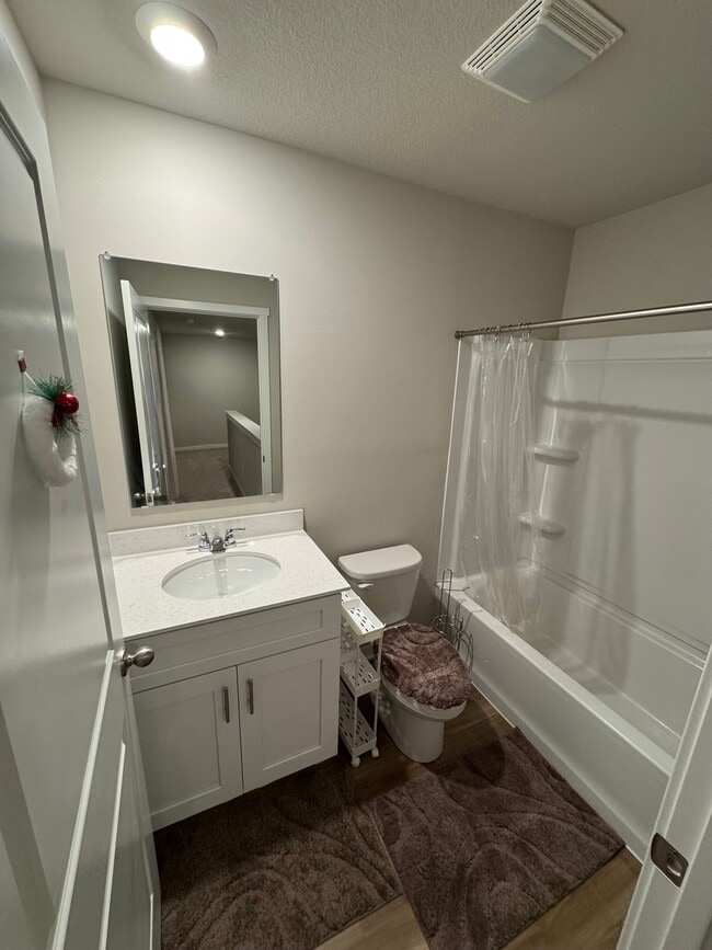 Photo - 1603 NE Crossing Oaks Ln