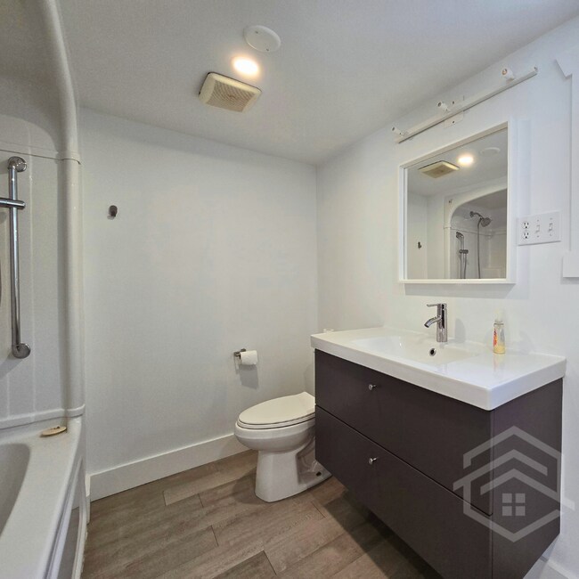 Photo - 3-Bedroom House available in Otterville!!