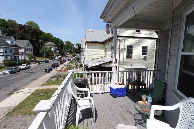 Photo - 140 Brooks St Unit 2