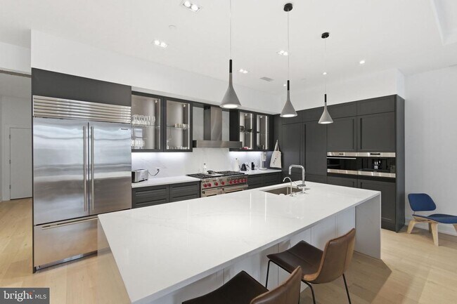 Photo - 2108 Walnut St Unit 301