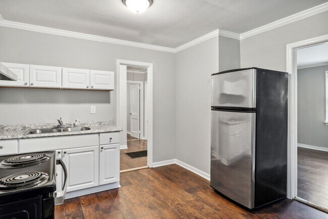 Photo - 1931 Unit House