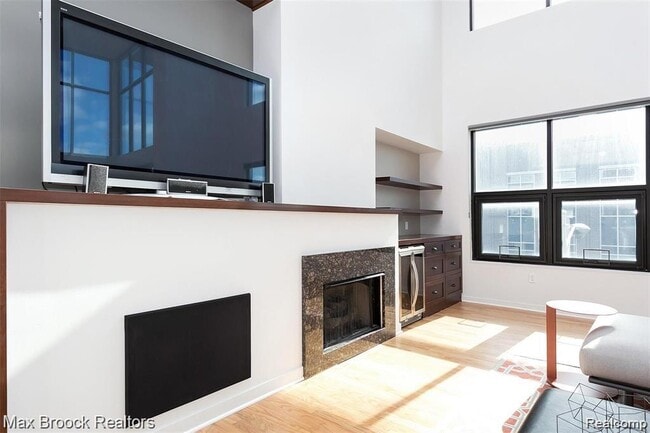 Photo - 100 N Center St Unit 301