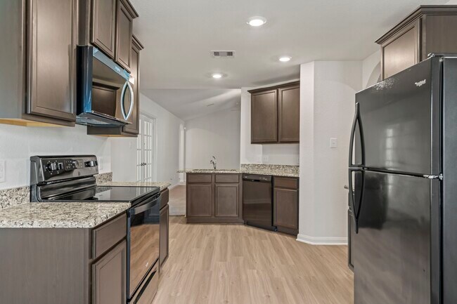 Photo - 15231 Central Lakes Dr