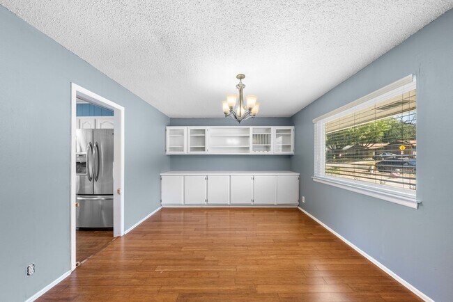 Photo - 7015 Forest Pine St