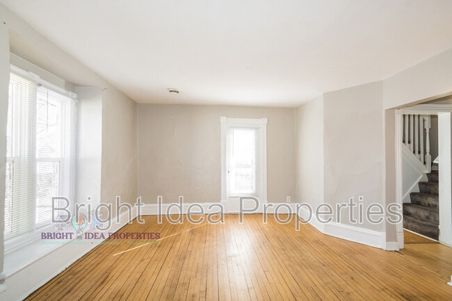 Photo - 3322 Clinton Ave