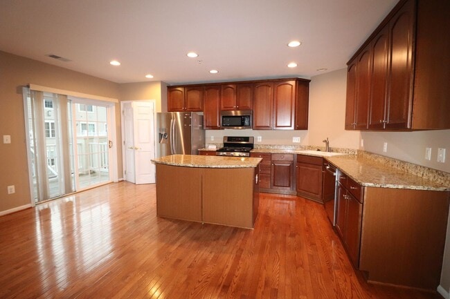 Photo - 4635 Battenburg Ln