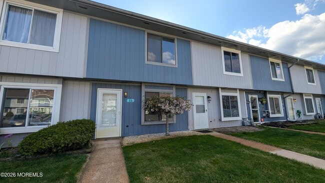 Building Photo - 36 Creek Rd