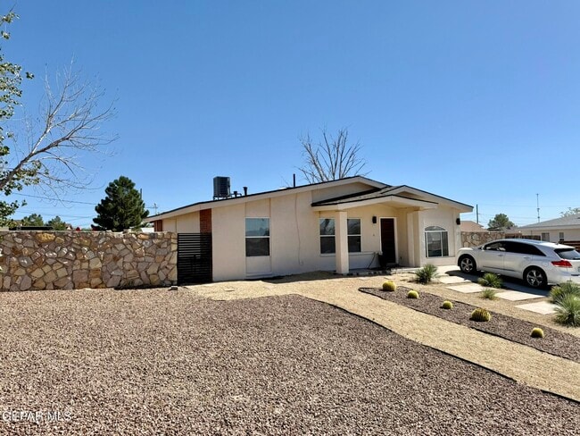 Photo - 1217 Iguana Pl