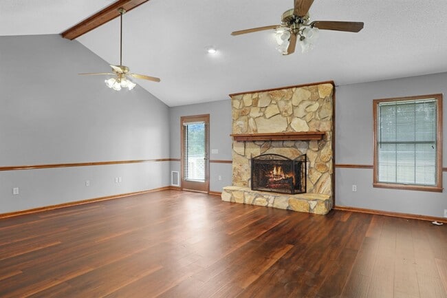 Photo - 4832 Empire Rd