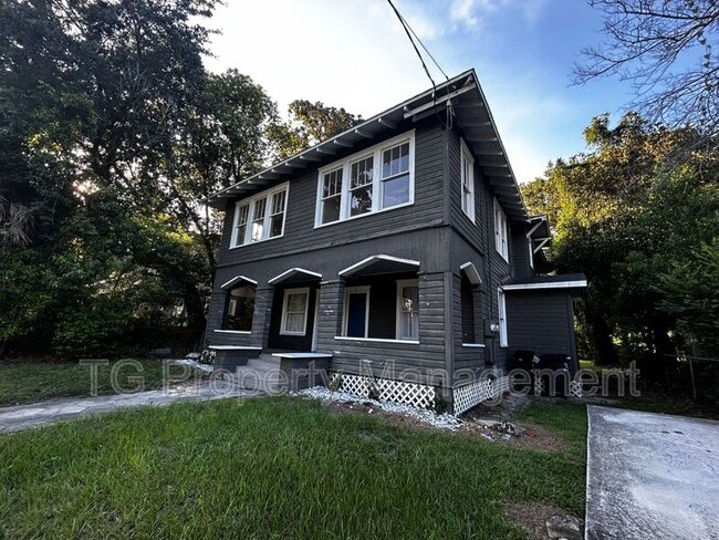 Building Photo - 2561 Rosselle St Rental