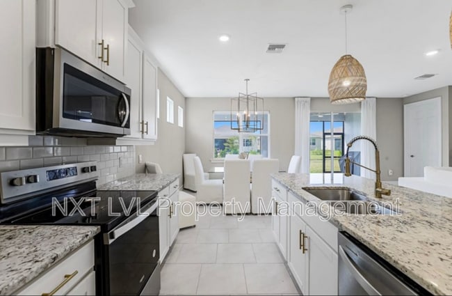 Photo - 440 Coral Reef Pl