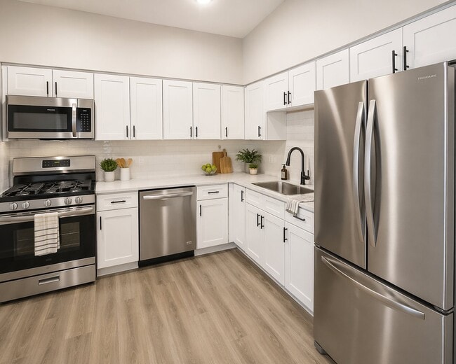 Photo - 9325 S Loomis St