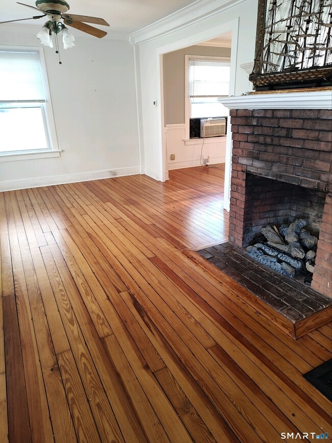 Photo - 231 2nd Ave