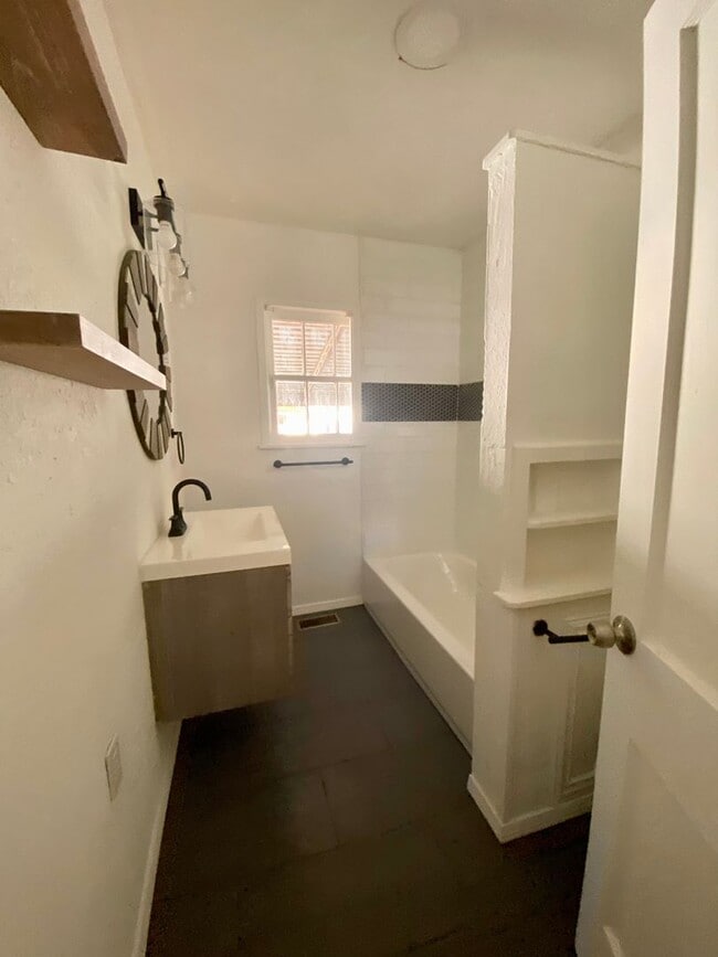 Photo - August Move in