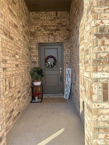Photo - 618 Saddle Club Way