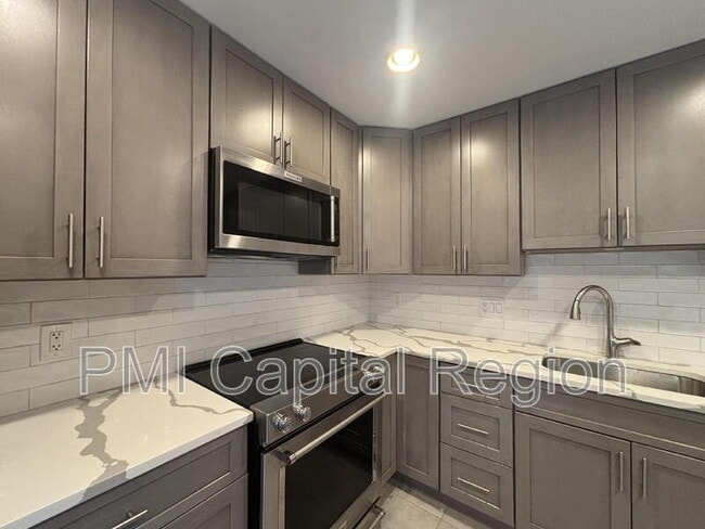 Photo - 7021 Whittier Blvd