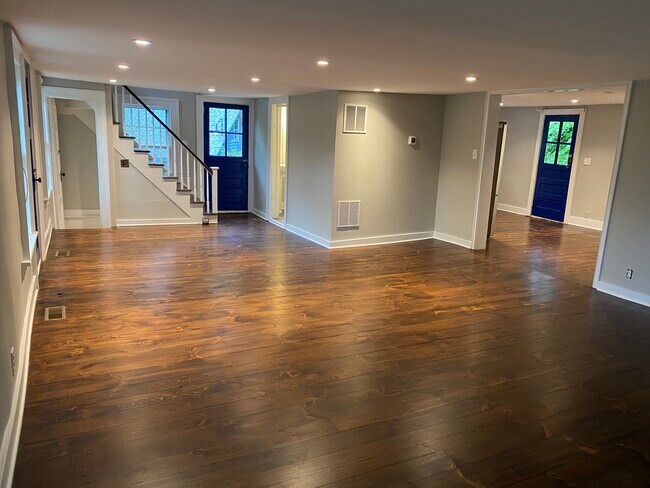 Photo - 99 Ramapoo Rd Unidad Main House