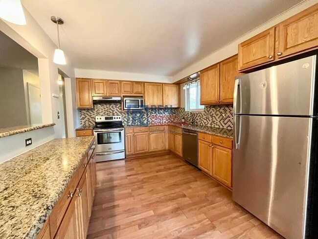 Photo - 7074 S Willow St