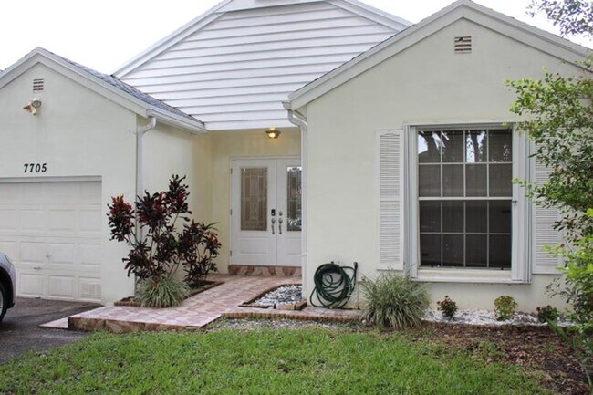 Photo - 7705 Forest Green Ln