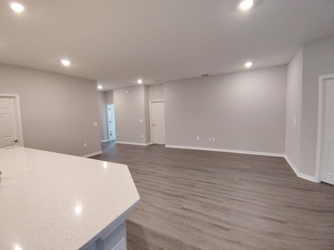 Photo - 1497 Fleur Dr