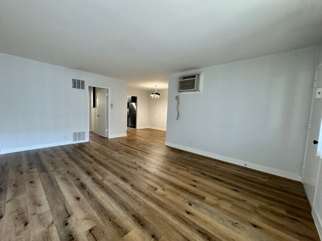 Building Photo - 13514 Rye St Unit 13514 Rye St 05 ACTIVE