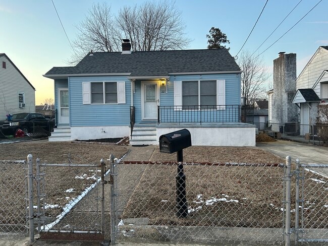 Building Photo - 22 Princeton Ave